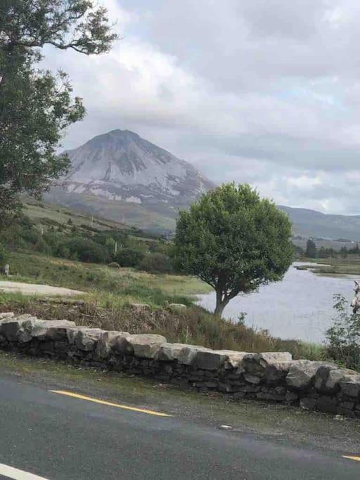 Bumblebee Cottage Donegal Town Exterior foto